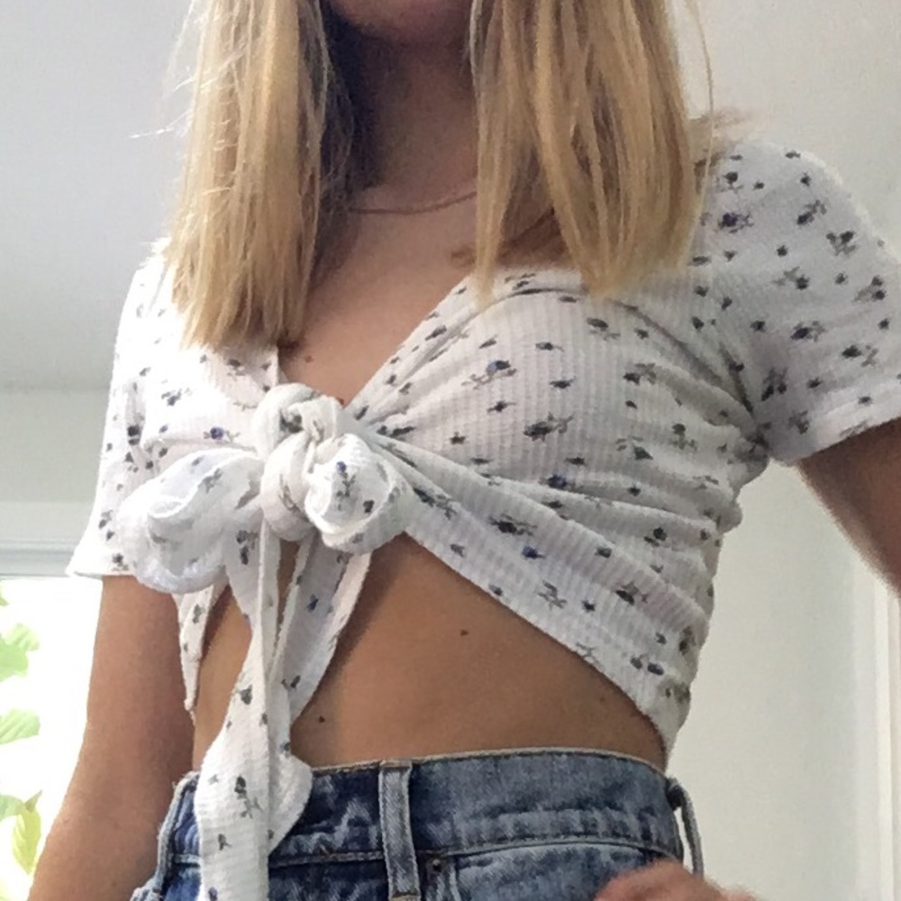 Rare Blue Floral Rae Top!! - Picture 2 of 3